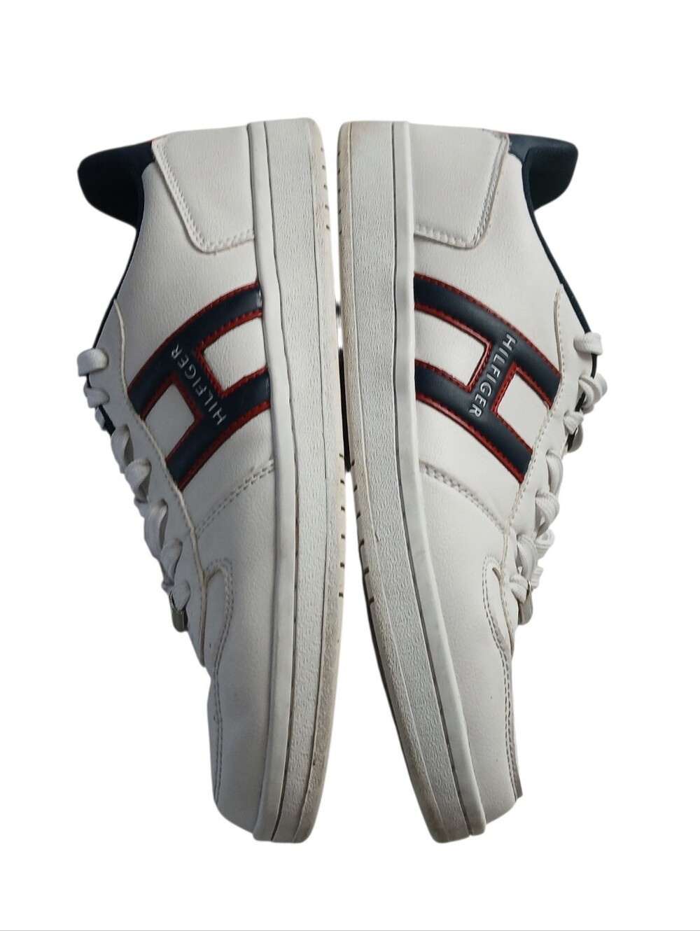 Tommy Hilfiger Men’s Leman 2 Sneakers White US size 9 Navy & Red Accents Classic